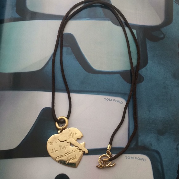 Natural leather gold tone necklace heart - Picture 4 of 4